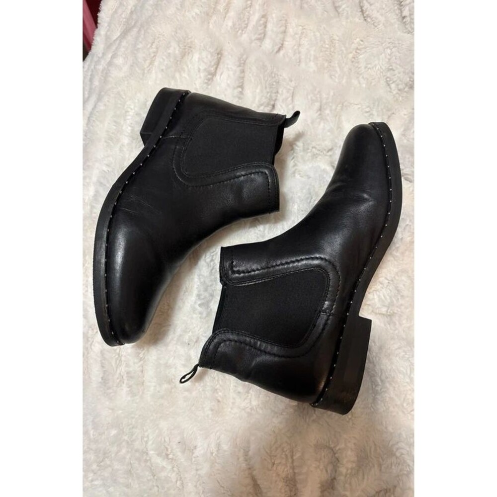 Steve Madden Boots size 9